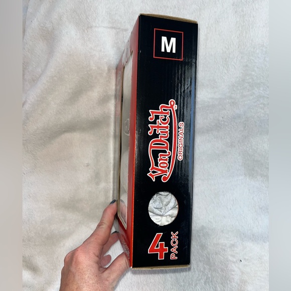 Von Dutch Premium Cotton V-Neck T-Shirts sz M NWT - Picture 3 of 4